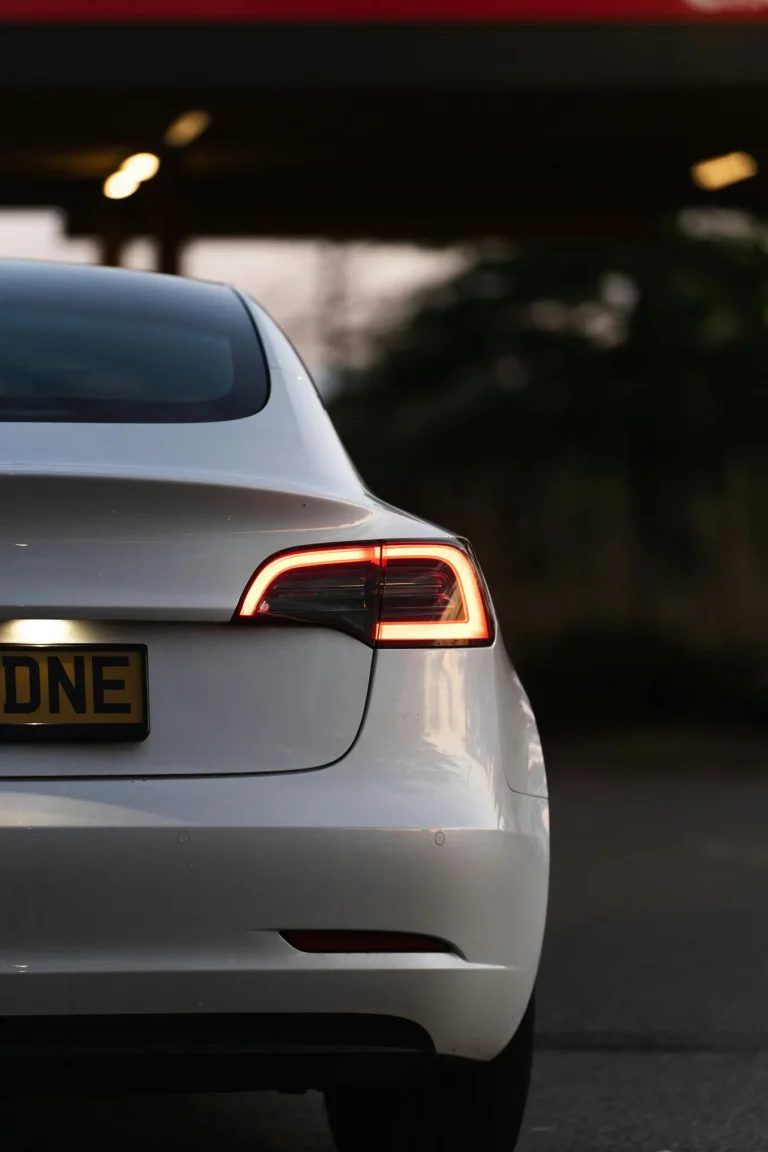 découvrez l'enquête exclusive sur les tesla files, révélant des faits surprenants et des révélations inédites autour de tesla et ses technologies innovantes.