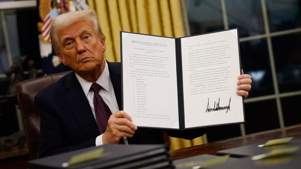 découvrez comment trump investit des millions dans des obligations d'entreprises proches, analysant les impacts financiers et les opportunités associées.