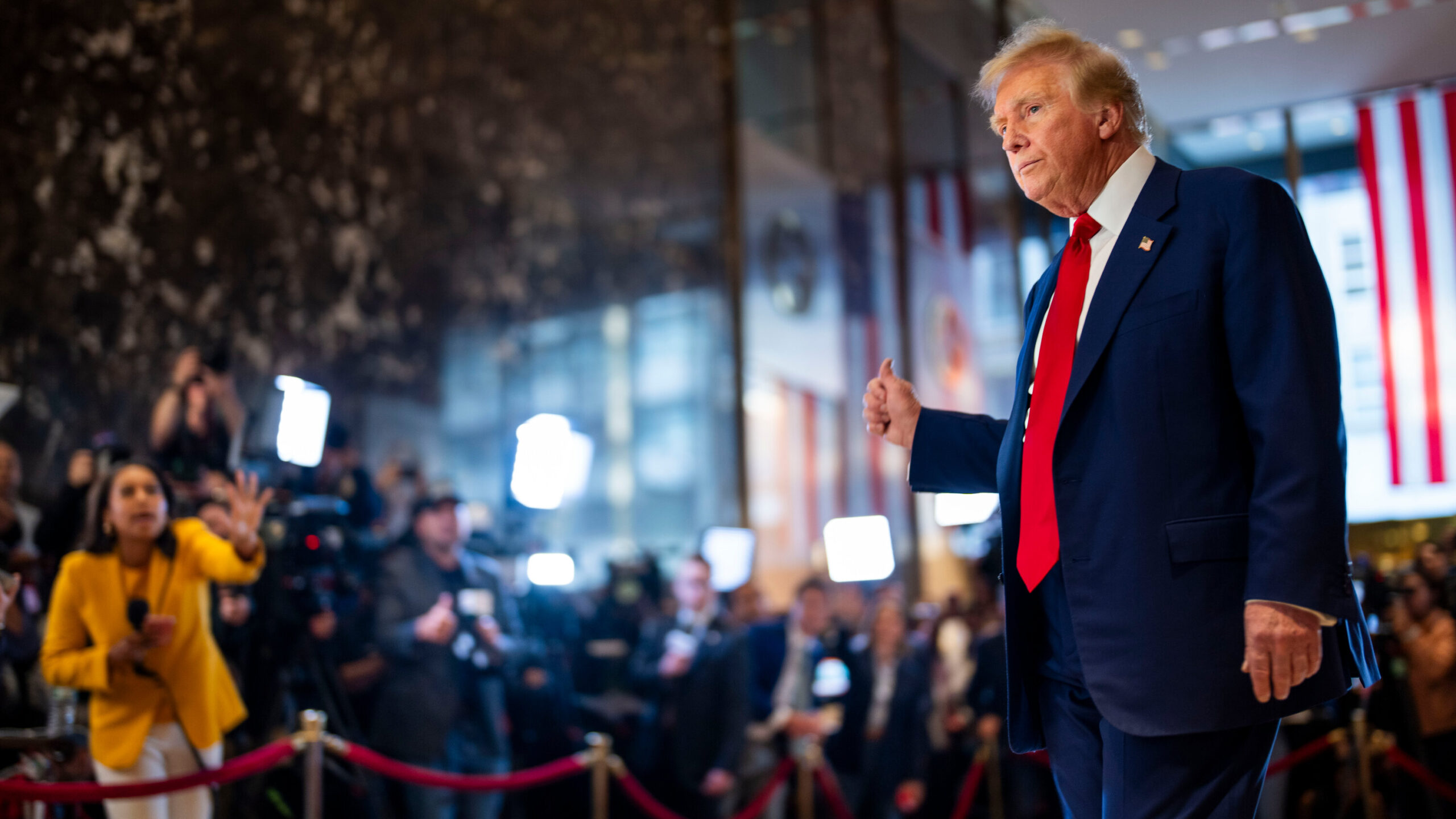 découvrez comment donald trump a offert un cadeau exceptionnel à cristiano ronaldo, un geste unique qui fait sensation.