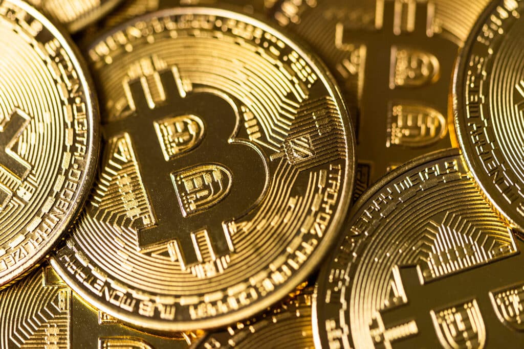 découvrez pourquoi le bitcoin pourrait atteindre 110 000 $ après s'être maintenu à 90 000 $, analyse des tendances et perspectives du marché crypto.