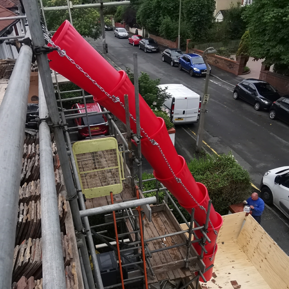 analyse approfondie de la chute du bitcoin et la fin d'une économie illusoire, explorant les impacts financiers et les leçons à tirer pour l'avenir.