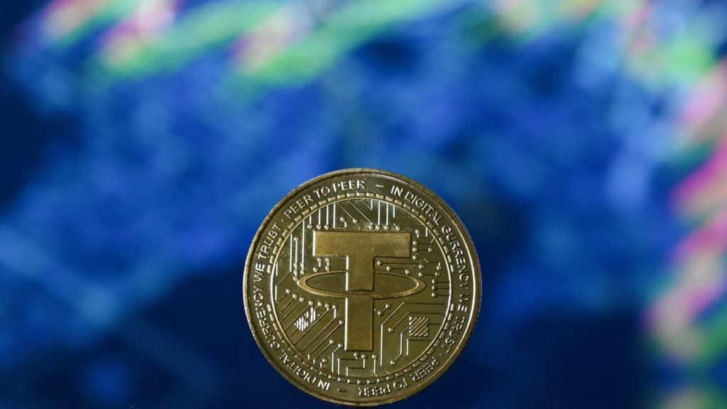 tether investit 780 millions de dollars dans le bitcoin, renforçant ainsi sa position dans le marché des cryptomonnaies et soutenant la croissance de la principale crypto-monnaie mondiale.