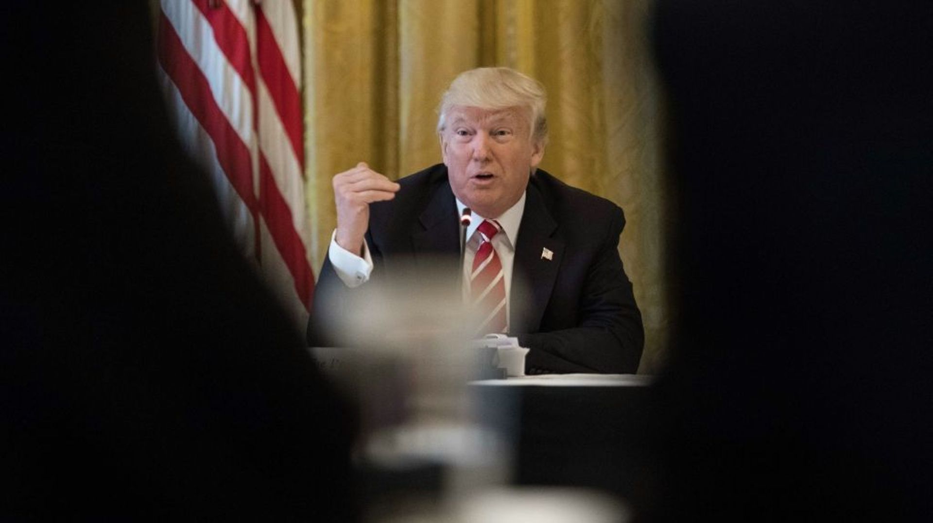 découvrez comment trump ignore les recommandations médicales concernant le vieillissement et les implications de cette attitude sur sa santé.