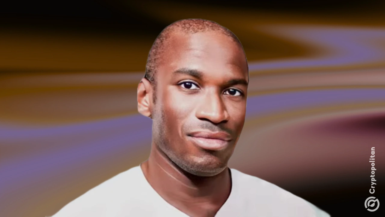 découvrez l'analyse d'arthur hayes sur la guerre en iran et les répercussions des injections massives d'argent par la fed sur l'économie mondiale.