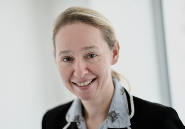 découvrez comment le soutien institutionnel aide bitcoin à relever le défi du seuil des 73 000 $, entre confiance accrue et perspectives de marché prometteuses.