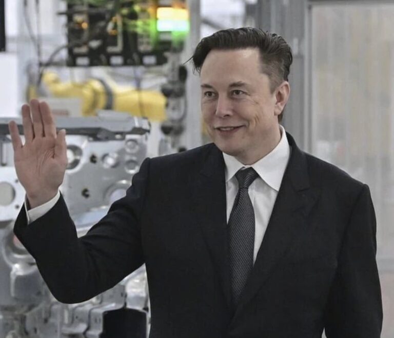 elon musk révolutionne la rémunération des créateurs en introduisant de nouvelles méthodes innovantes pour valoriser leur travail.