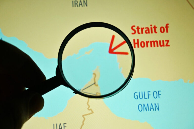 trump est prêt à mettre fin au conflit sans rouvrir le détroit d'ormuz, privilégiant une solution diplomatique pour assurer la stabilité régionale.
