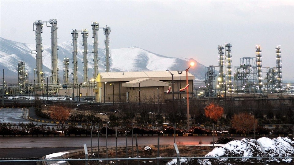 analyse de l'accord iranien : comment trump a abandonné les réserves d'uranium enrichi et les implications géopolitiques.