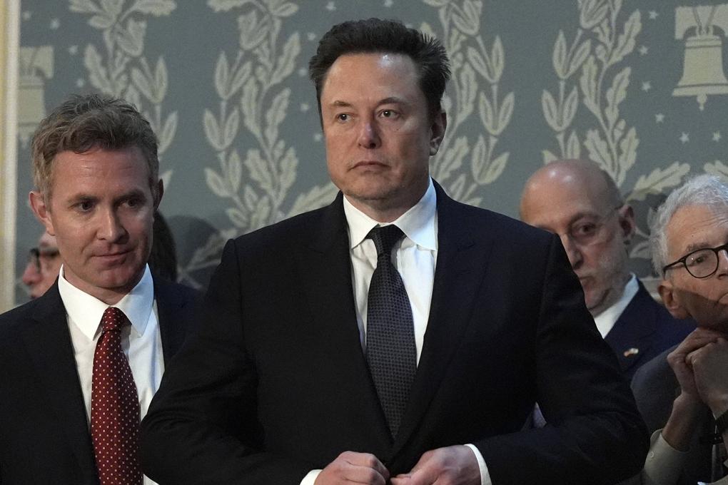 elon musk convoqué lundi par la justice française : suivez les détails de cette procédure judiciaire importante concernant le célèbre entrepreneur.