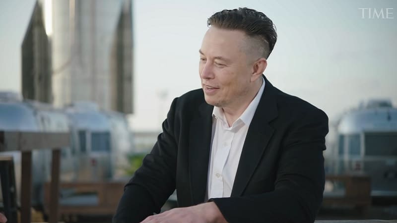 elon musk se rapproche du statut de premier trilliardaire grâce à l'entrée en bourse très attendue de spacex, marquant une nouvelle étape majeure dans l'industrie spatiale.