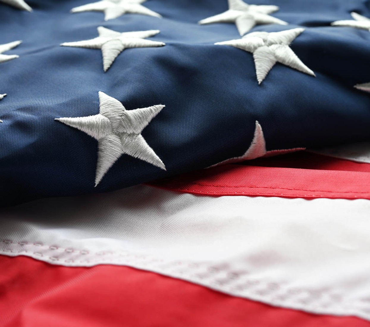 trump provoque la controverse en s'attaquant publiquement au pape, choquant ainsi la communauté catholique aux états-unis.