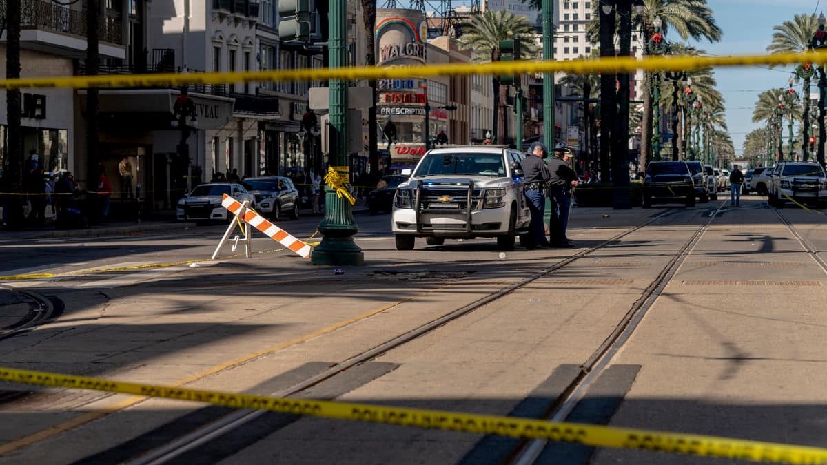 découvrez pourquoi trump exige l'ouverture du détroit et les enjeux géopolitiques liés à cette décision stratégique.