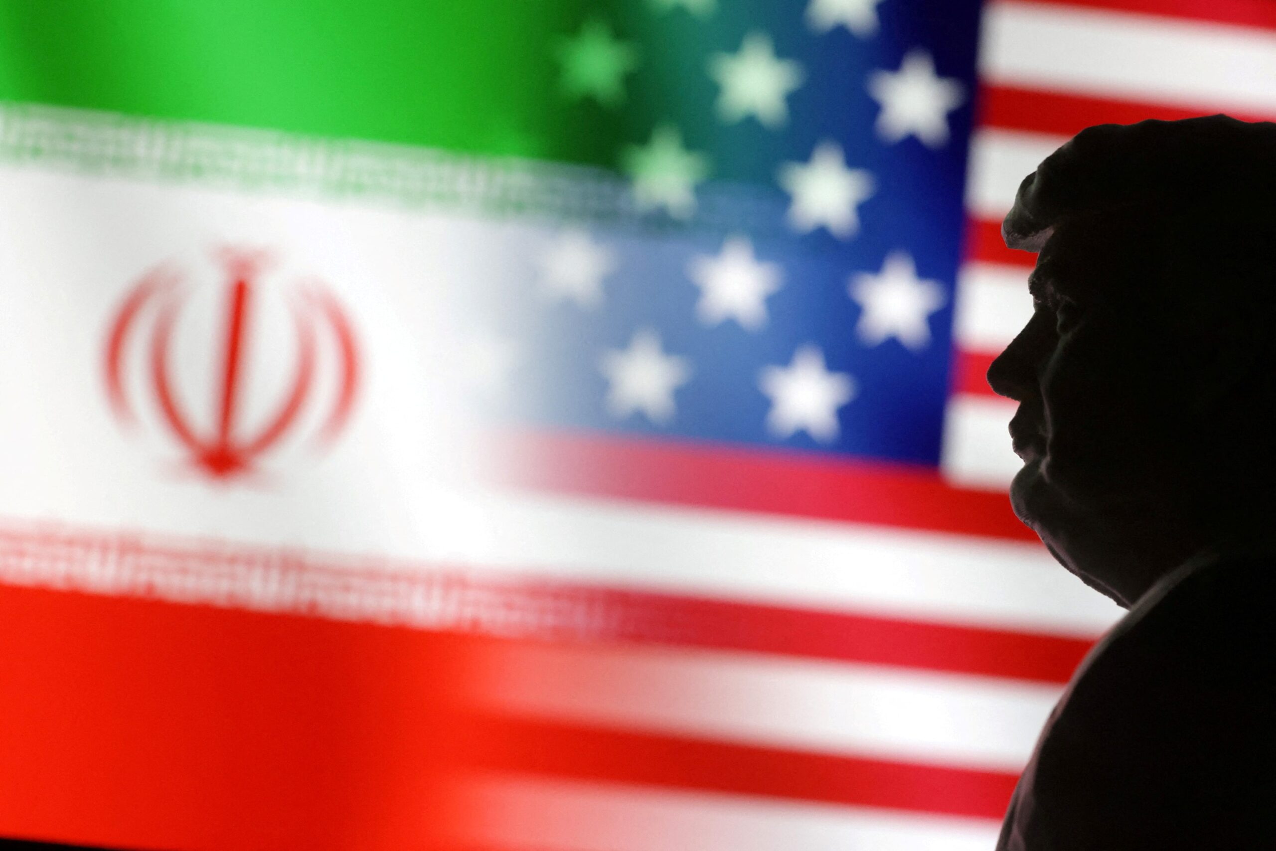 découvrez les dernières déclarations de trump menaçant l'iran et les implications géopolitiques de ces tensions internationales.