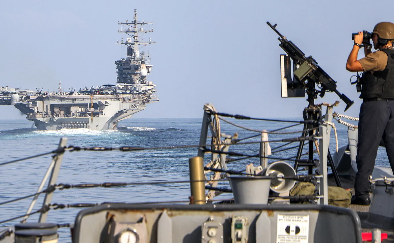 analyse des tensions aux émirats après l'intervention américaine dans le détroit d'ormuz, et ses répercussions géopolitiques.