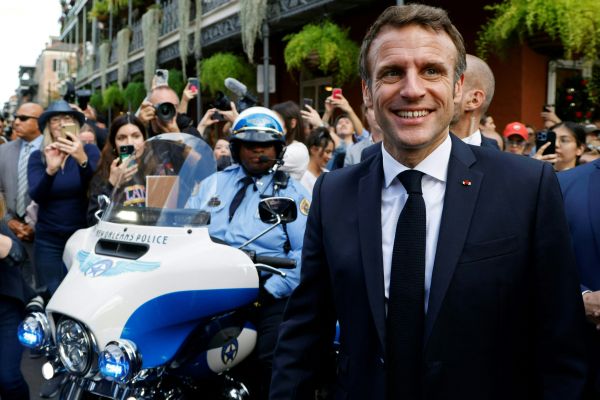 découvrez comment la rencontre entre elon musk et emmanuel macron a tourné au fiasco, révélant des tensions et des enjeux inattendus.
