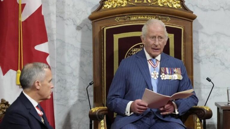 découvrez la visite du roi charles iii en escale aux bermudes, un événement marquant mêlant histoire, diplomatie et culture.