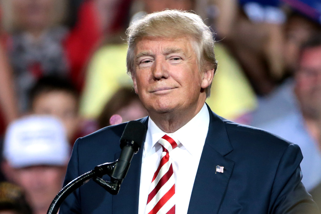 découvrez l'annonce exclusive de trump concernant l'ouverture de sa nouvelle salle de bal à la maison blanche, un espace dédié aux événements prestigieux et aux réceptions officielles.