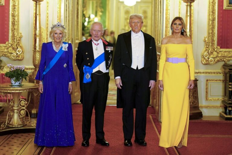 trump annule certains droits lors de la visite de charles iii à la maison blanche, suscitant débats et réactions.